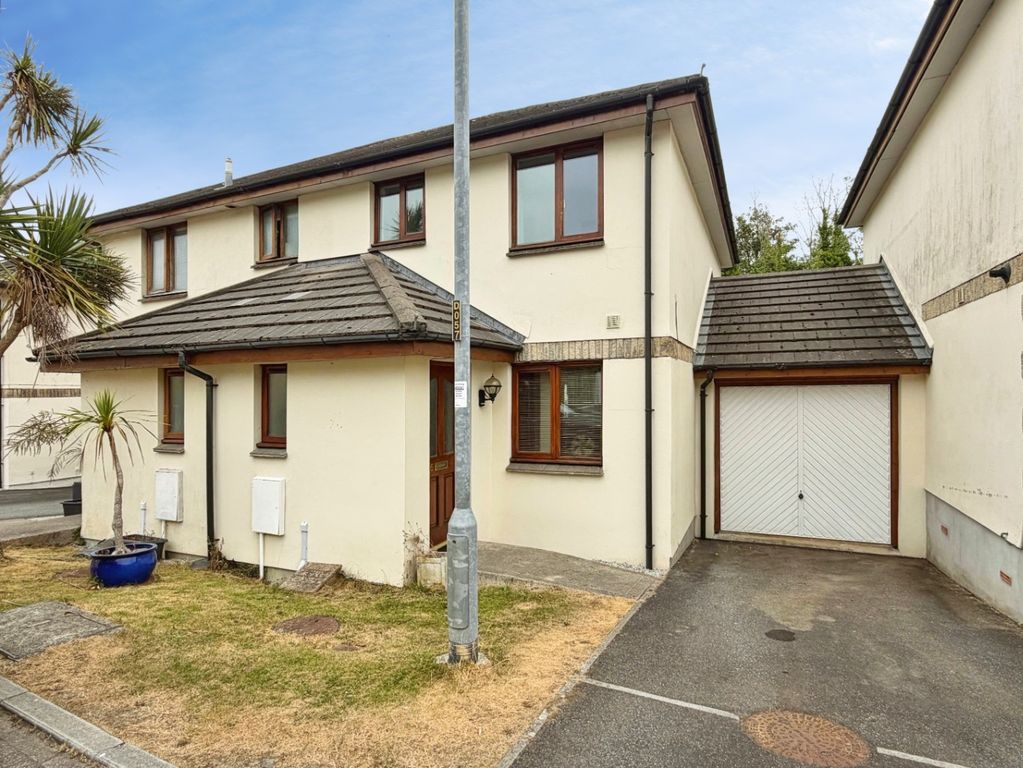 Property photo 1 of 12 5274743