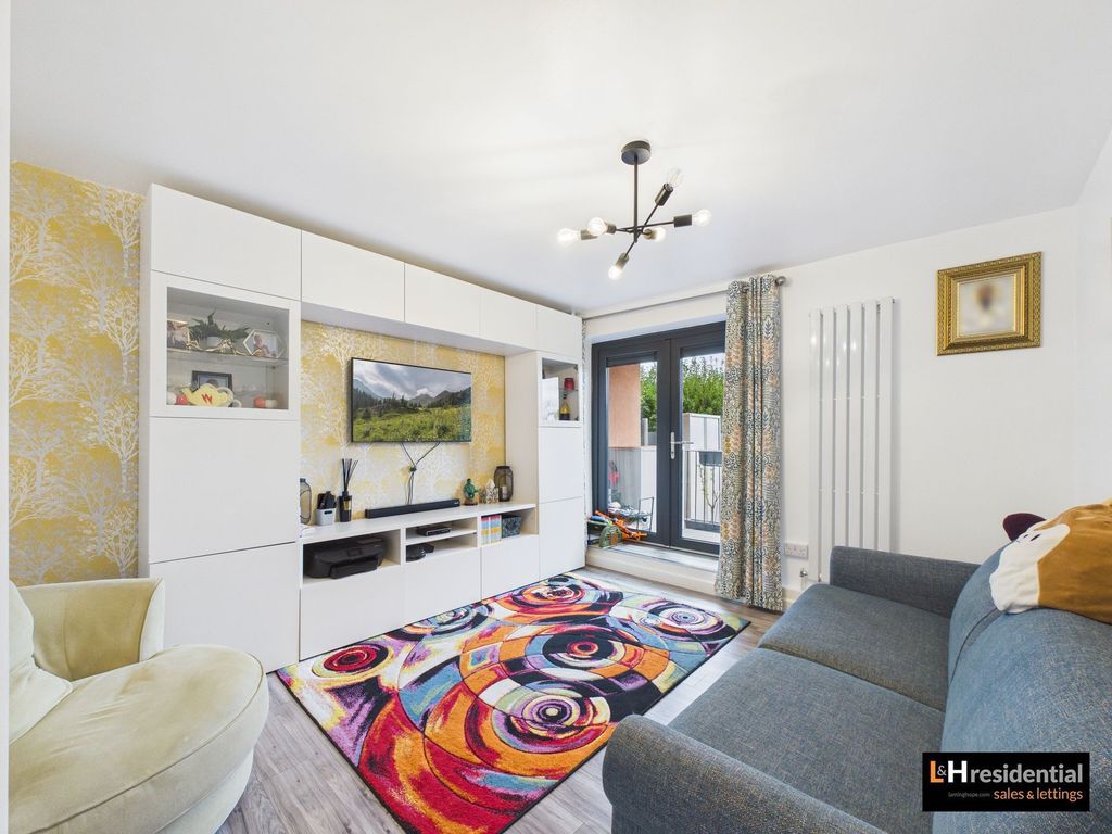Property photo 1 of 6