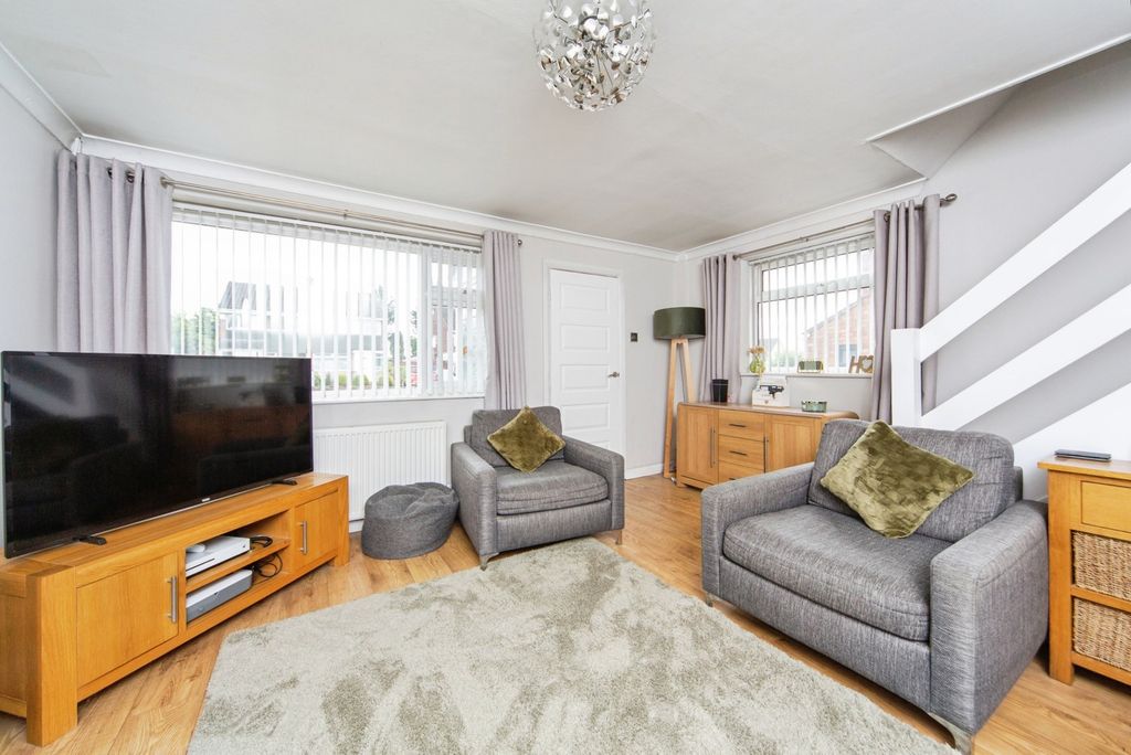 Property photo 2 of 19 Pbox-Img.Jpg