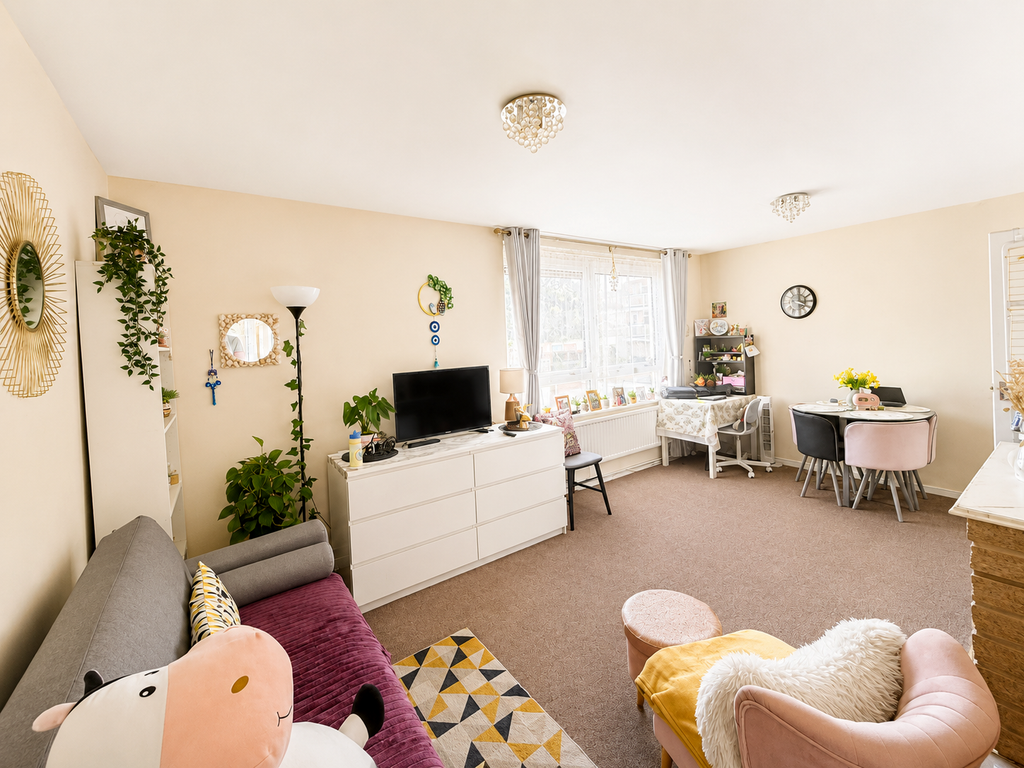 Property photo 1 of 11 Pelham Court