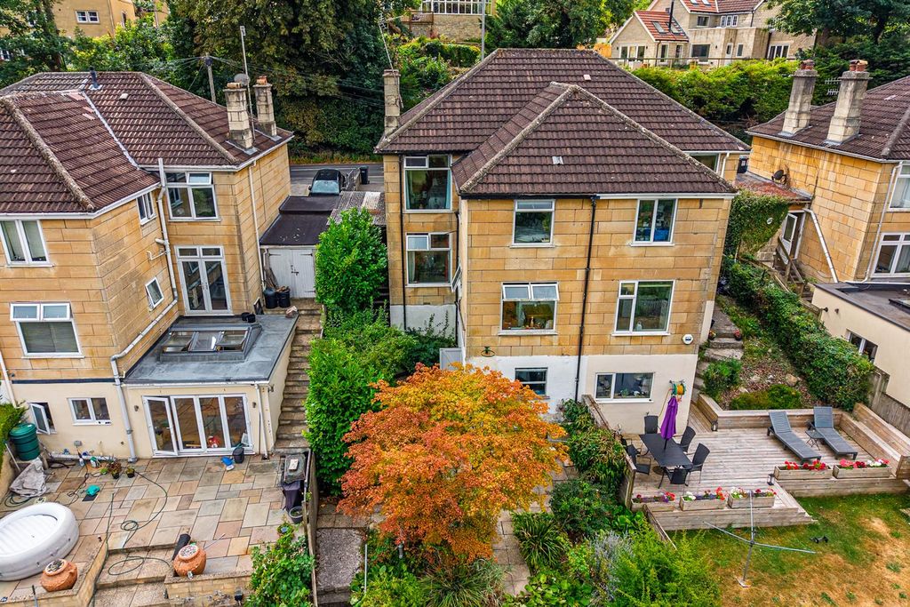 Property photo 3 of 48 4 Warminster Road, Bathampton, Bath BA2 6Sh | Free