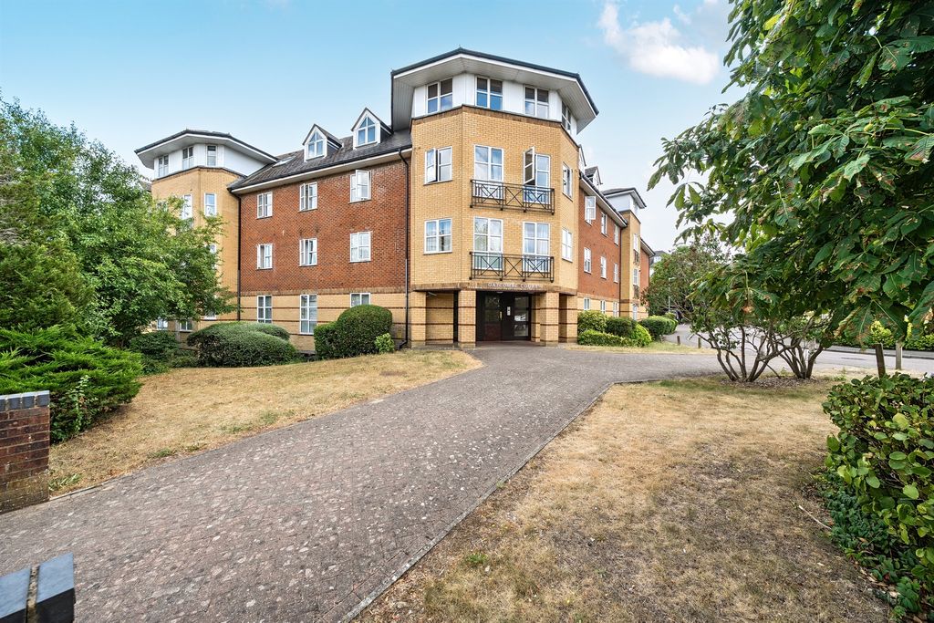 Property photo 1 of 11