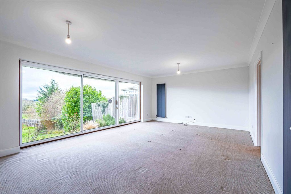 Property photo 3 of 18 Picture No. 24