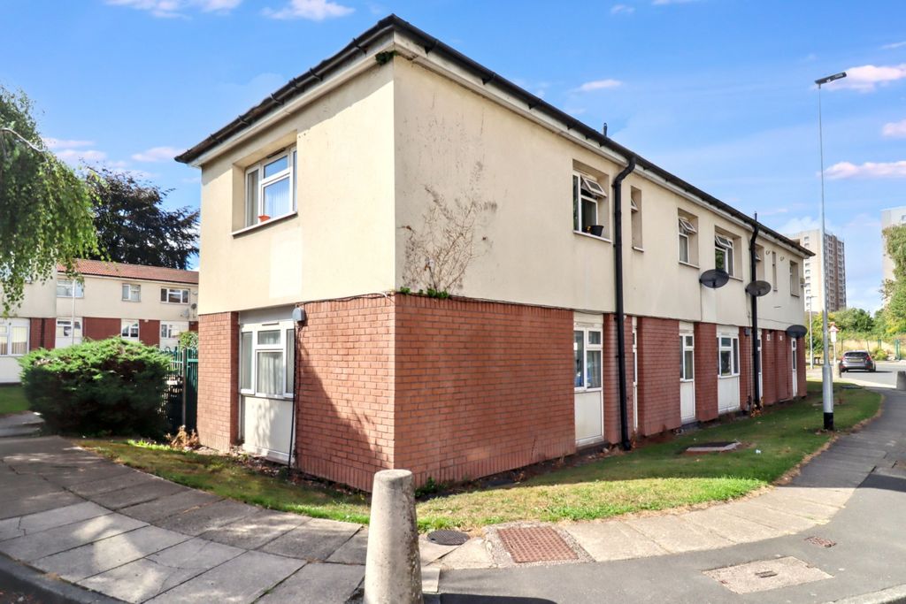 Property photo 1 of 18 6 Heddon Grove, Hawkshead, Bradford, West Yorkshire, Bd5 0Ta