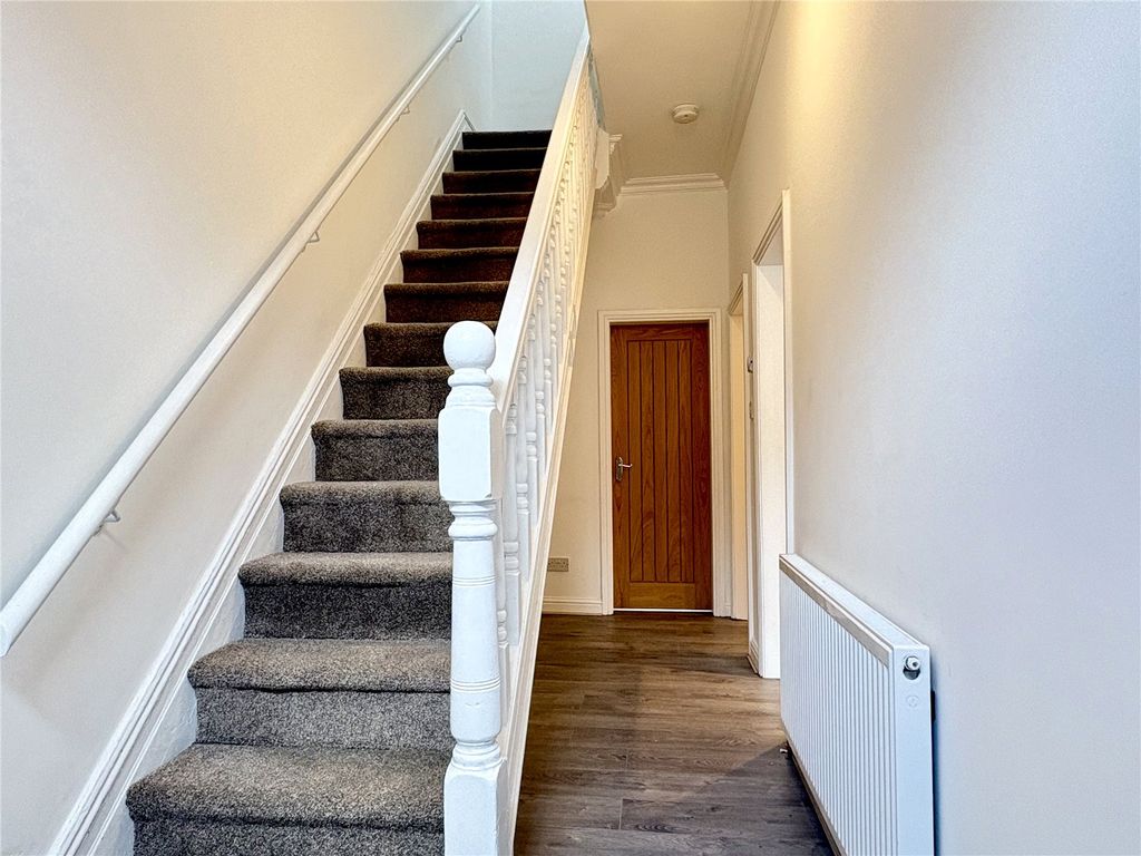 Property photo 2 of 19 Entrance Hallway