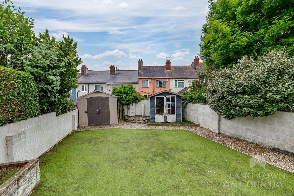 Property photo 3 of 14