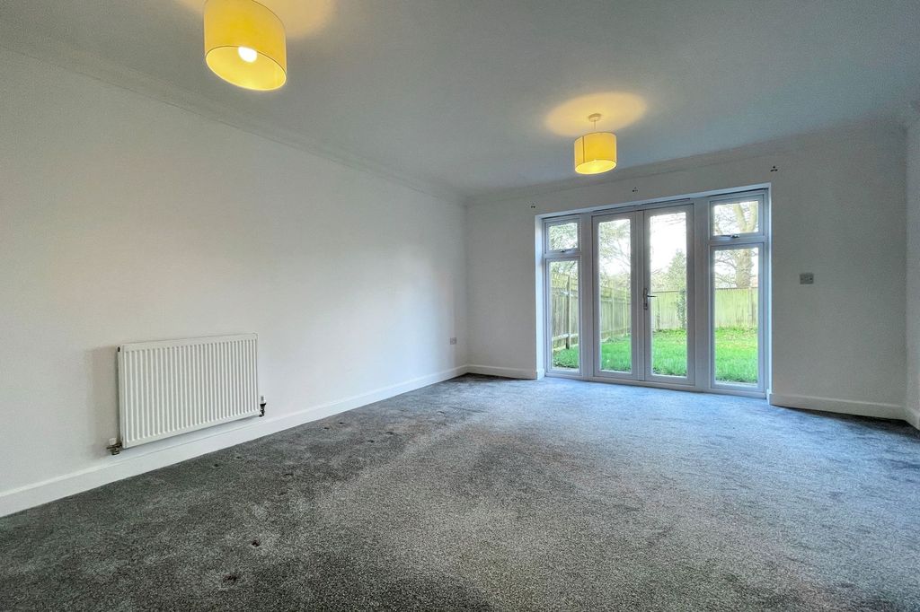 Property photo 3 of 38