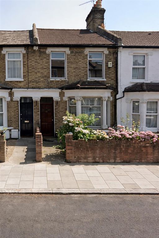 Property photo 1 of 10 Victorian Terraced Houses In London.Png