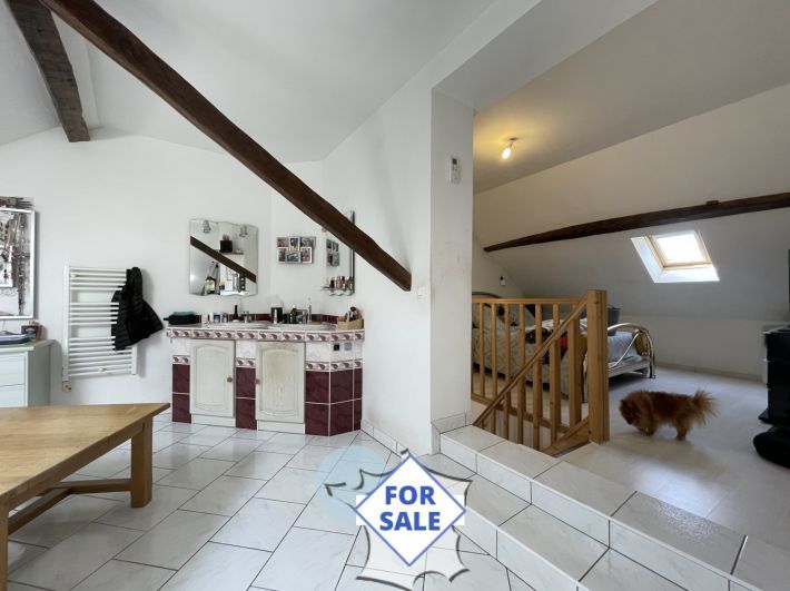 Property photo 3 of 11