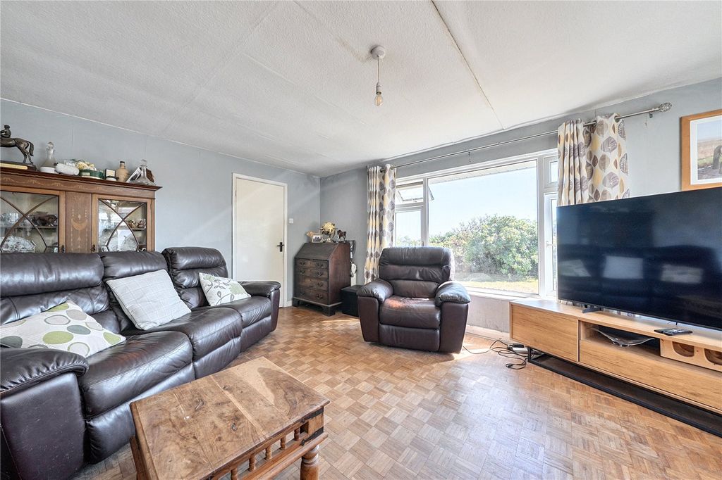 Property photo 3 of 29 Picture No. 03