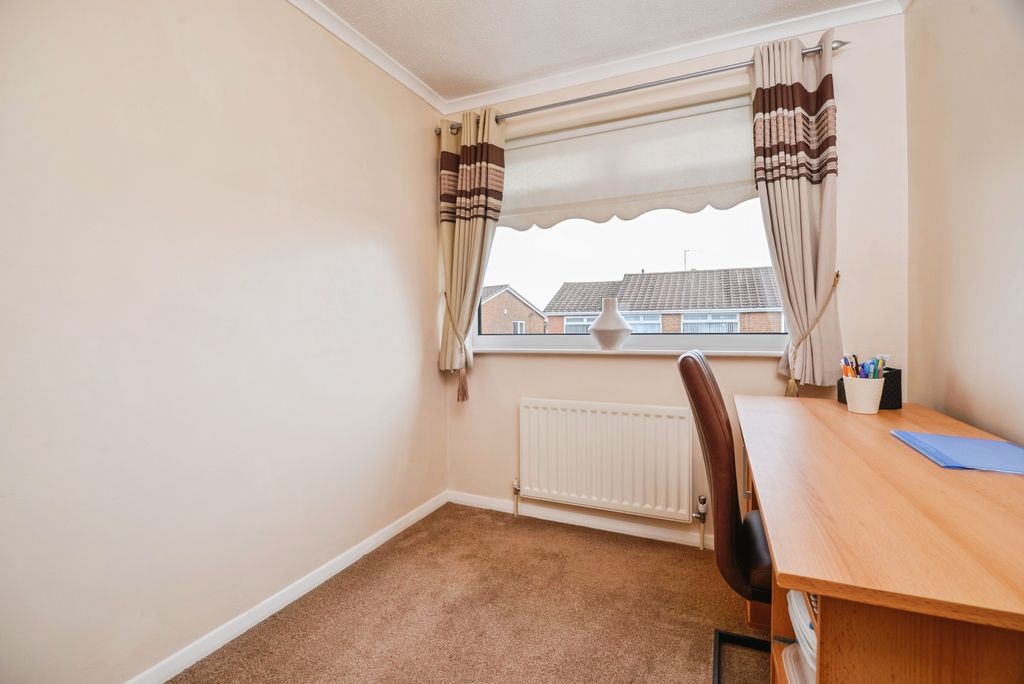Property photo 3 of 15