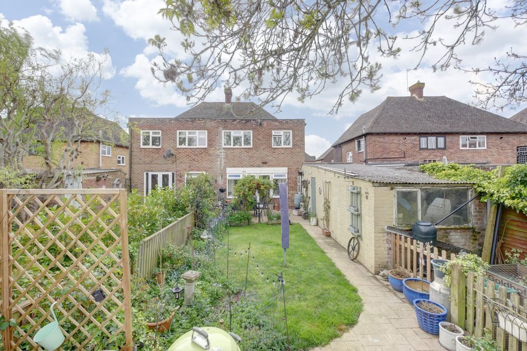 Property photo 2 of 20