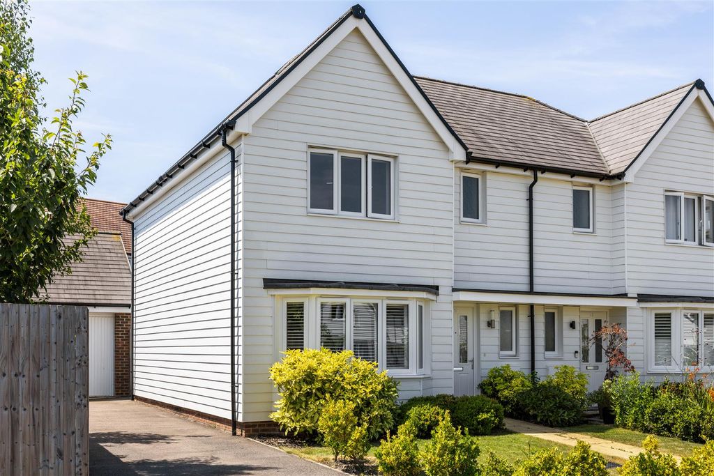 Property photo 1 of 31