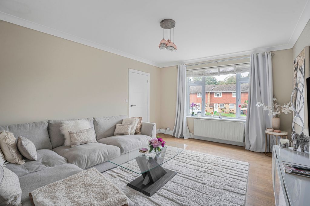 Property photo 3 of 26 Living Room