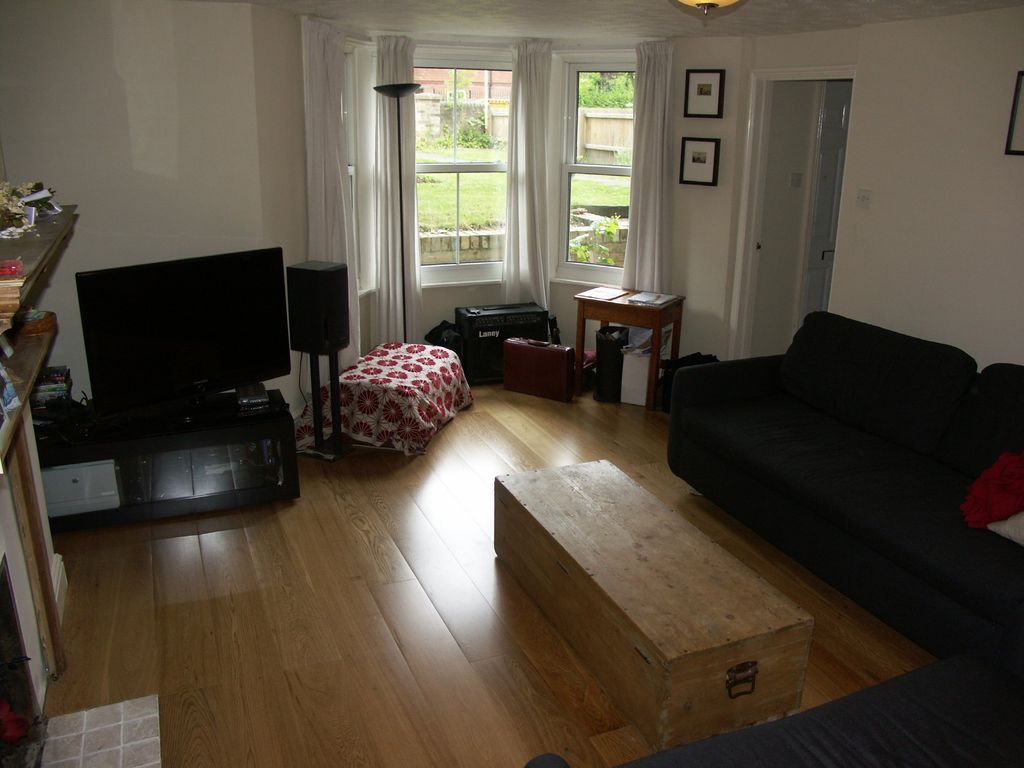 Property photo 3 of 8