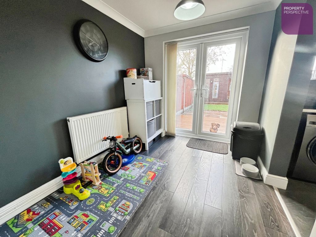 Property photo 3 of 8 Pbox-Img.Jpg