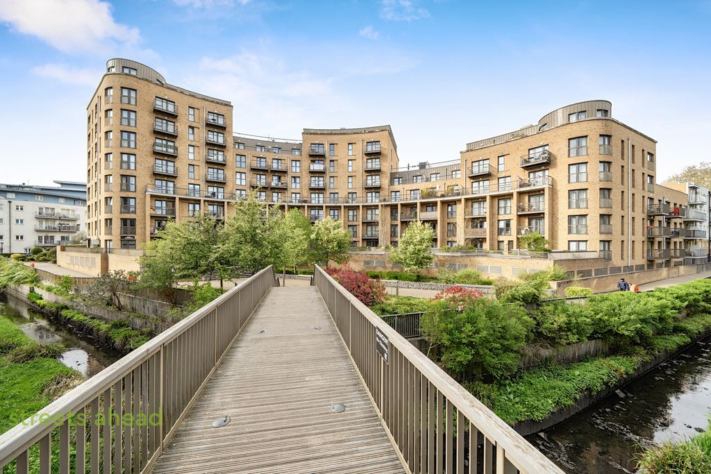 Property photo 1 of 14 7A4c2E97-Fdba-476...