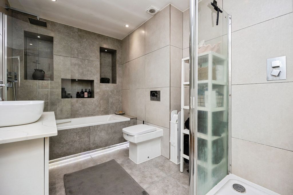 Property photo 3 of 22 Photo