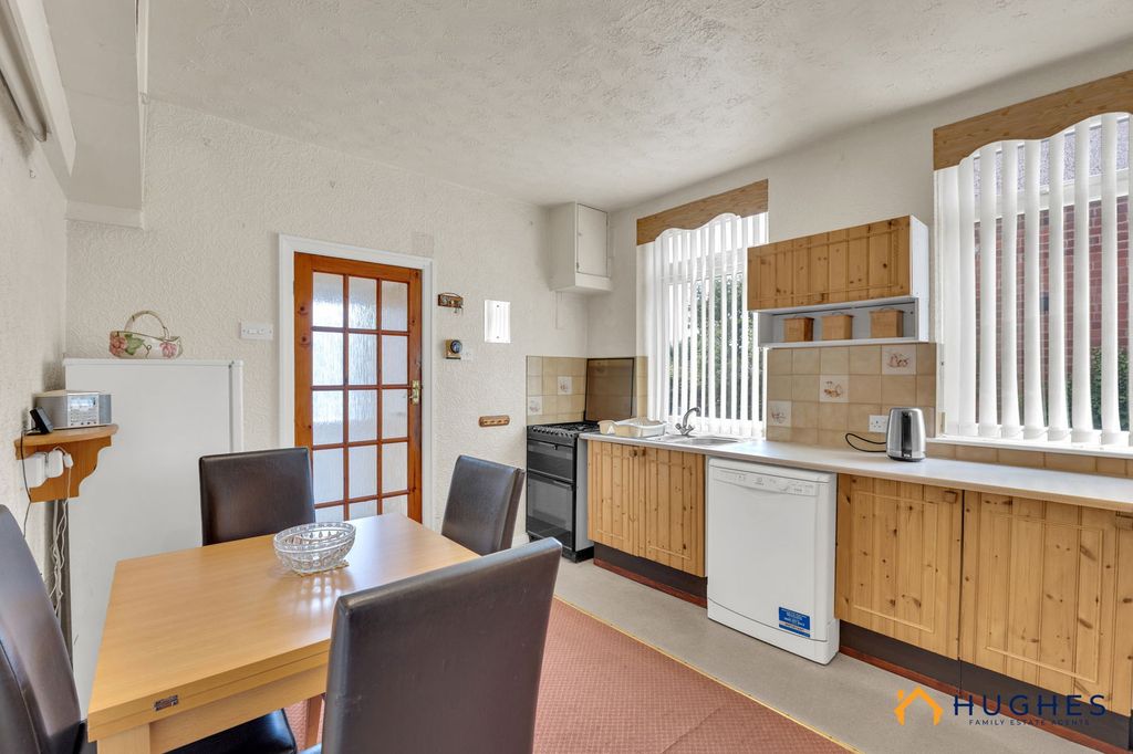 Property photo 3 of 29