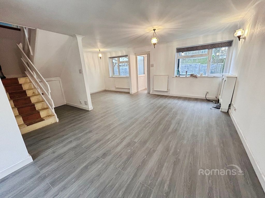 Property photo 2 of 12 Pbox-Img.Jpg