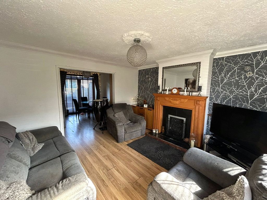 Property photo 3 of 12 Living Room