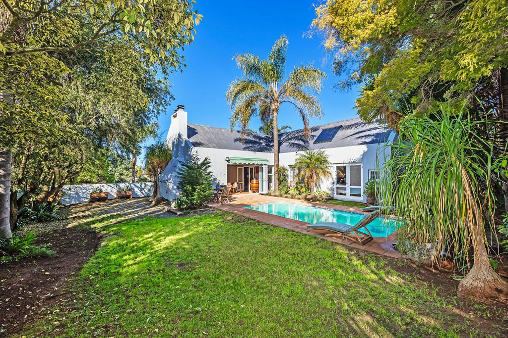 Property photo 2 of 31
