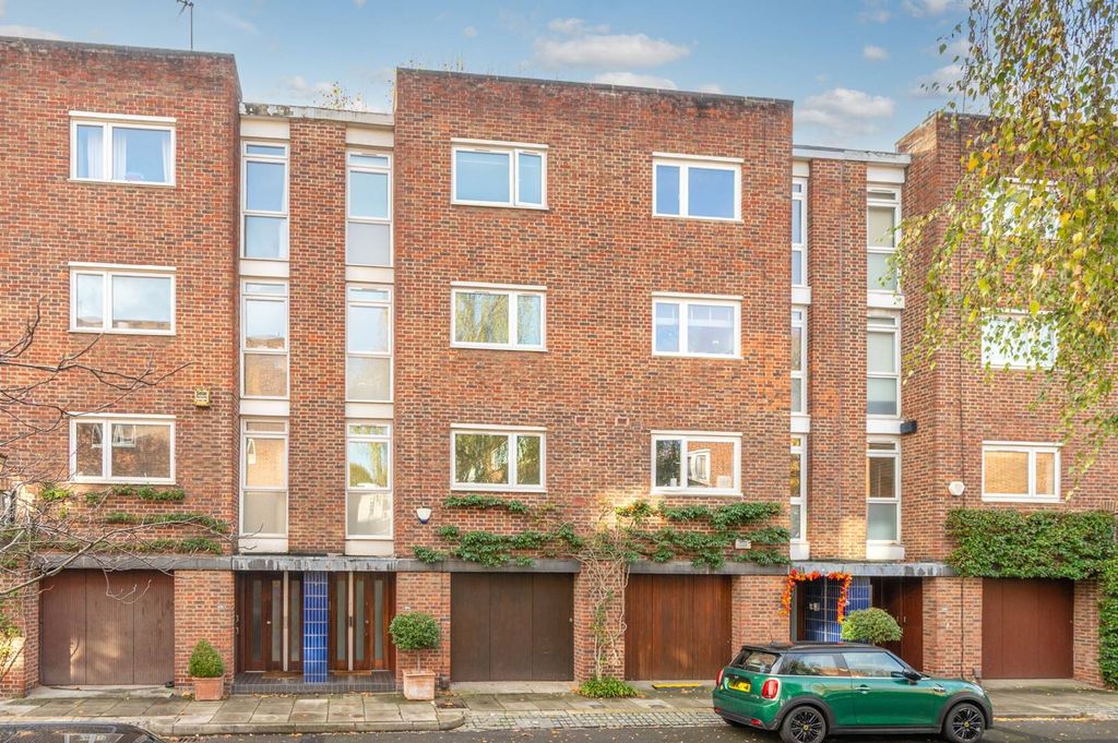 Property photo 3 of 24