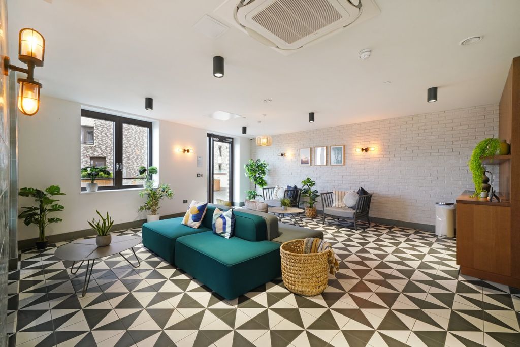 Property photo 1 of 29