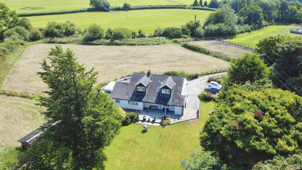 Property photo 3 of 43