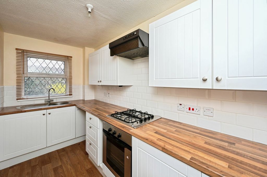 Property photo 2 of 13 Kitchen