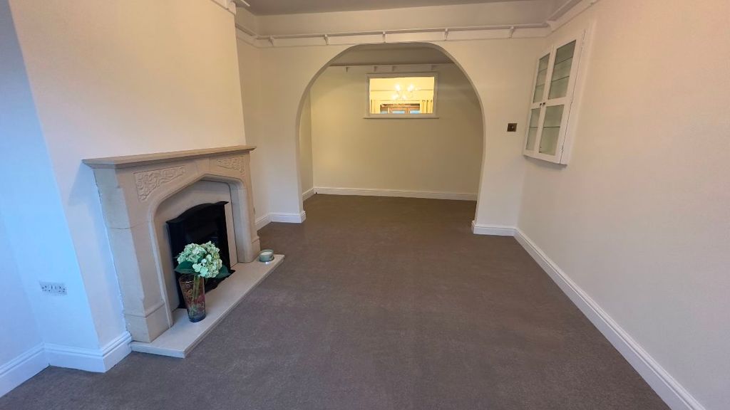 Property photo 3 of 36