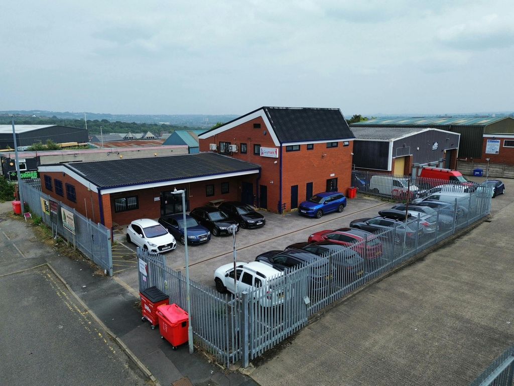 Property photo 1 of 12 P2.Jpg