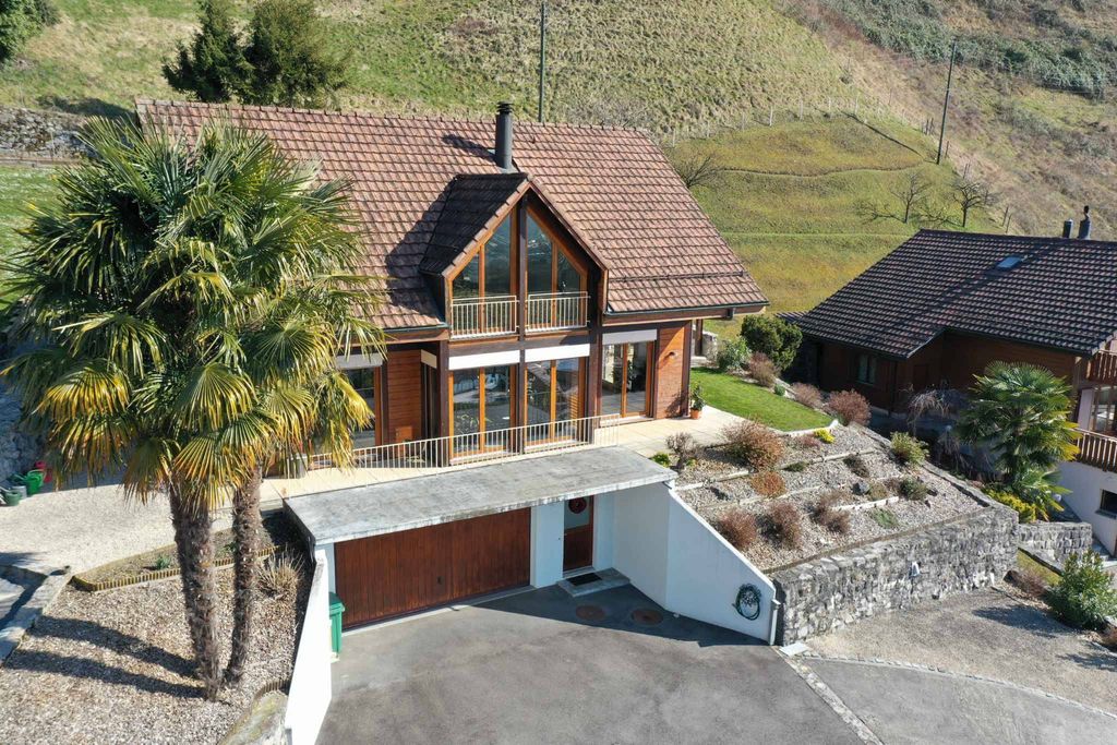 Property photo 1 of 12