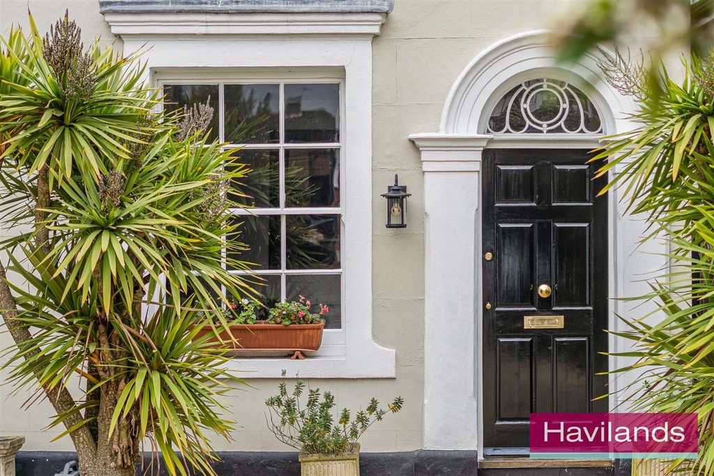 Property photo 1 of 23 78 Vicars Moor Lane N21 1Bn-25.Jpg