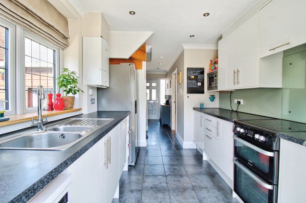 Property photo 3 of 29 14
