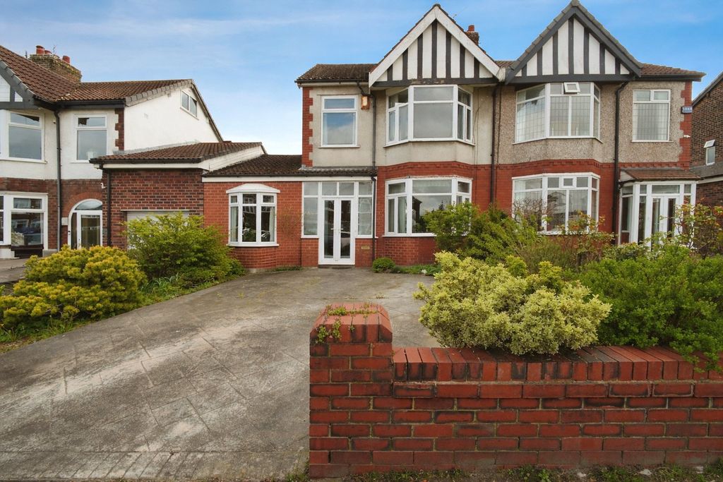 Property photo 1 of 18 External