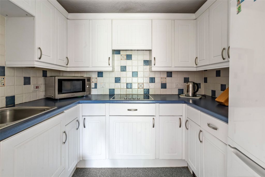 Property photo 3 of 13 Kitchen