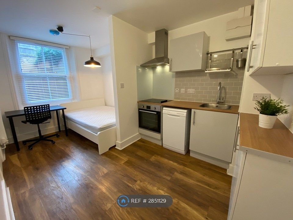 Property photo 1 of 3