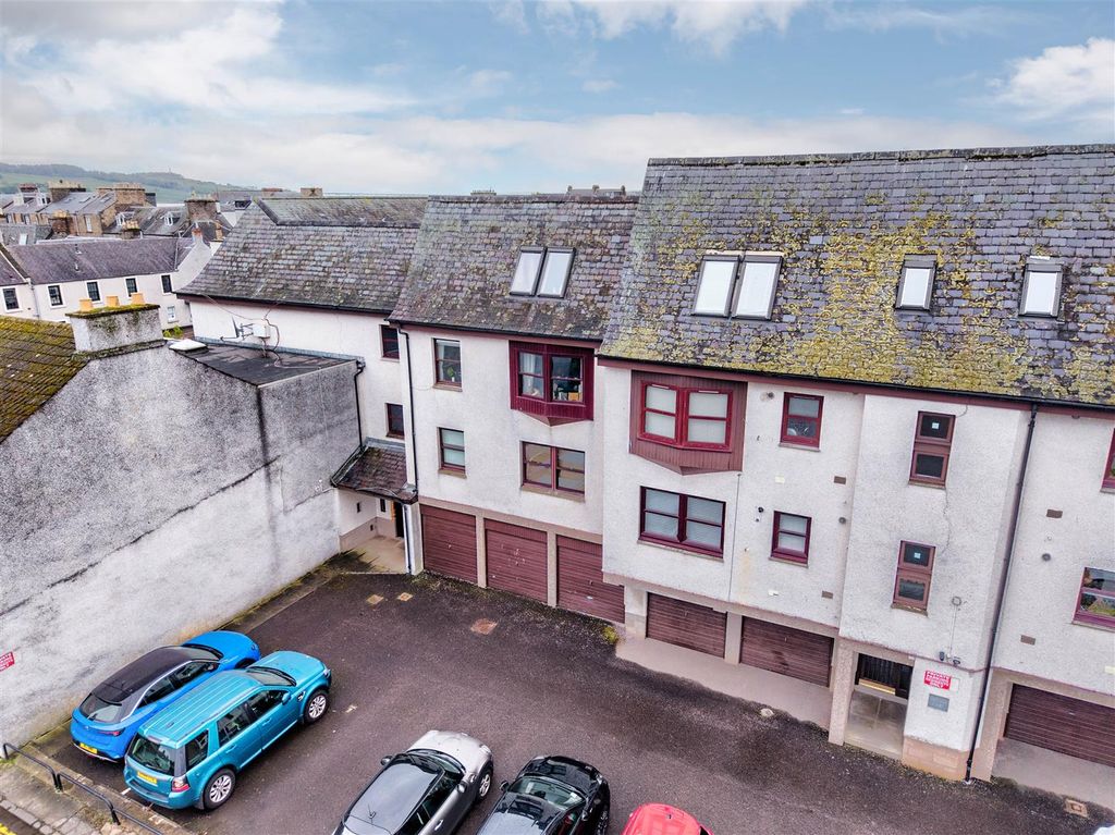 Property photo 1 of 15 Flat 11 Brochtie Court 52 Fort Street Bf-11.Jpg