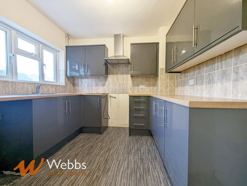 Property photo 2 of 19 Kitchen.Jpg