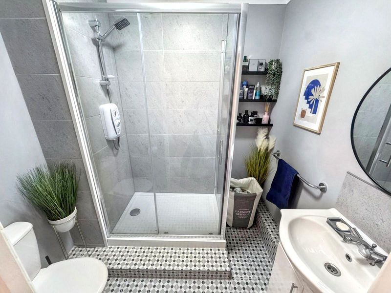 Property photo 3 of 13 Photo 4