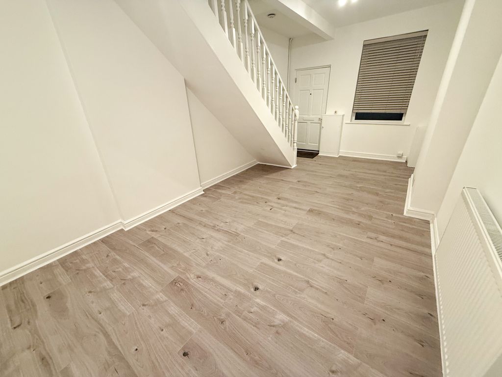 Property photo 2 of 16 Img_2672