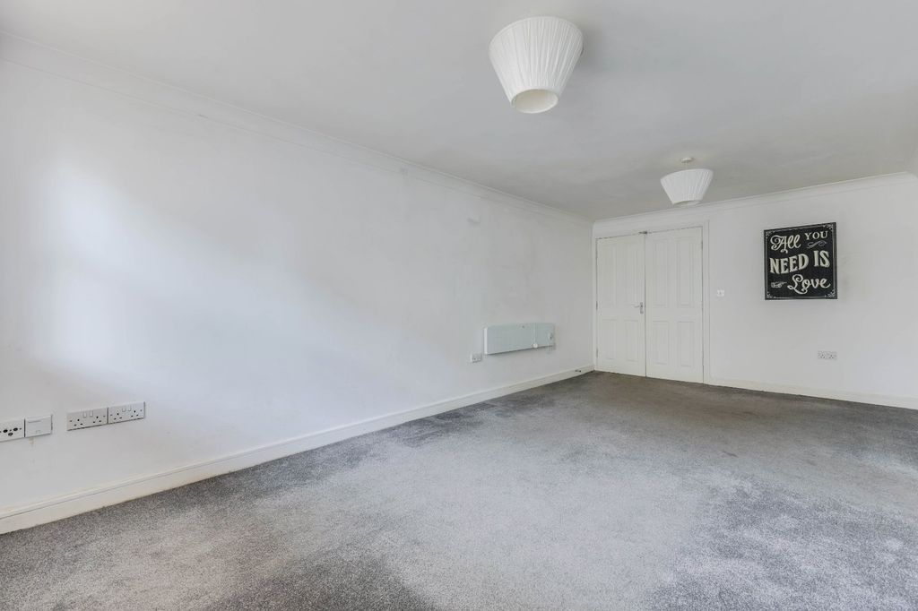 Property photo 3 of 12 Picture No. 04