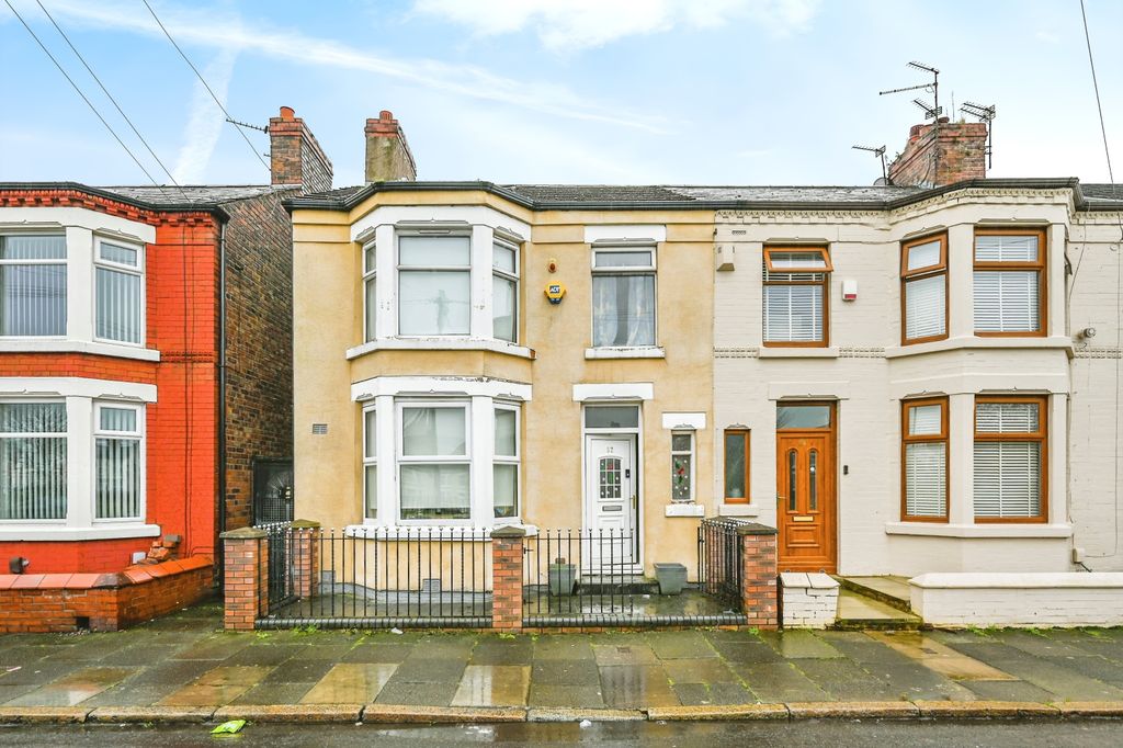 Property photo 1 of 17 Photography