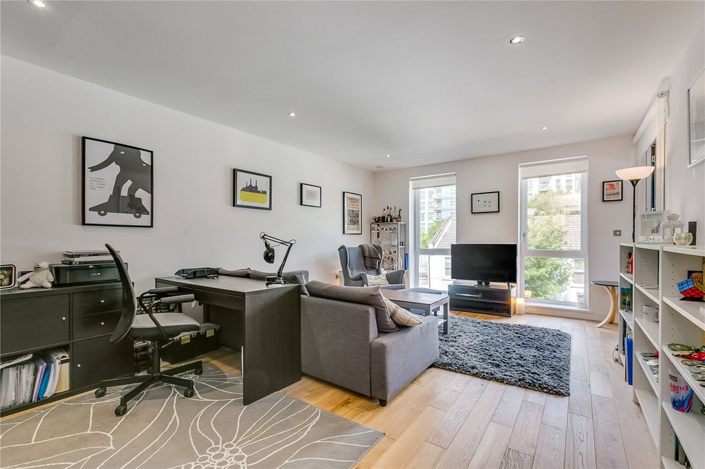 Property photo 1 of 6