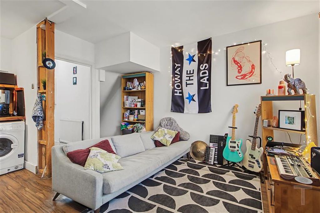 Property photo 1 of 12 Reception (Main)