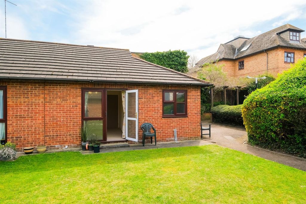 Property photo 2 of 18