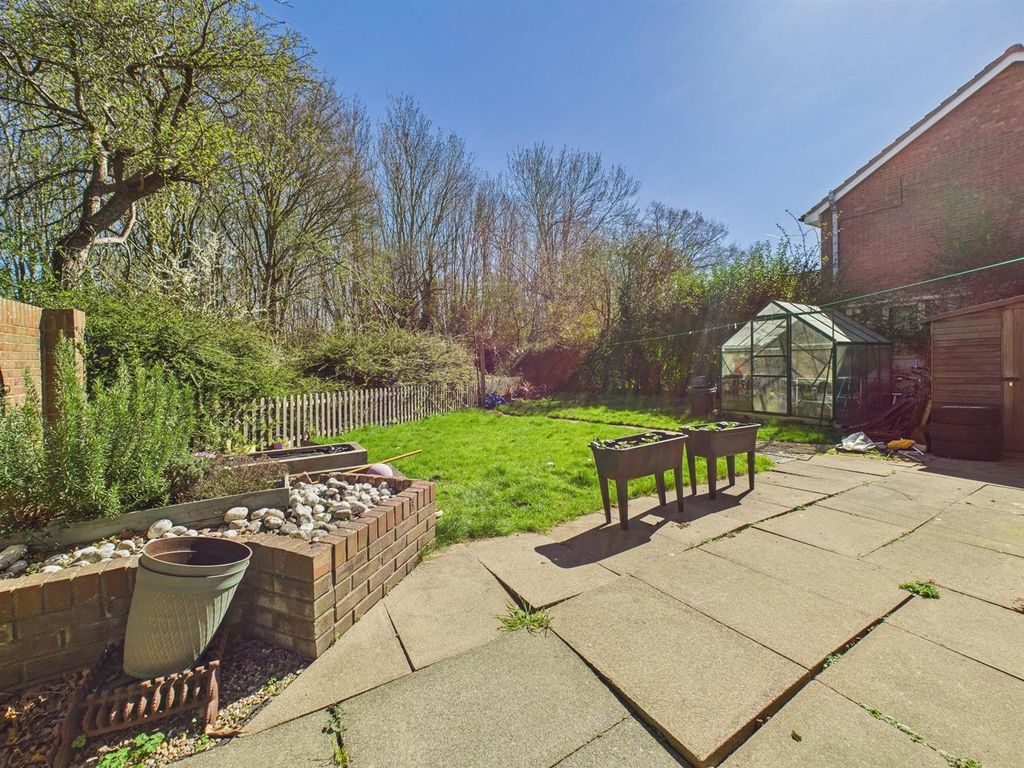 Property photo 3 of 12 Cam04907G0-Pr0127-Still008.Jpg