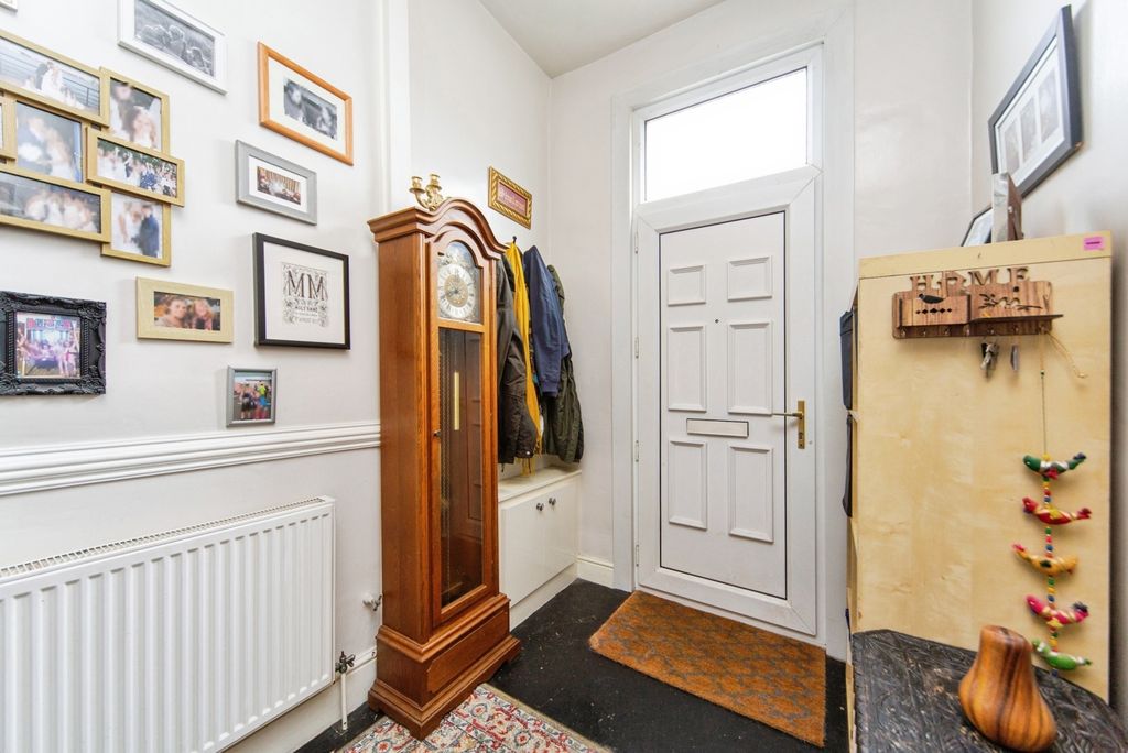 Property photo 2 of 15 Pbox-Img.Jpg