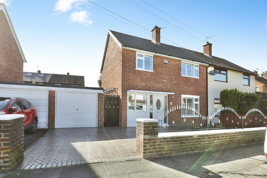 Property photo 1 of 15 Front